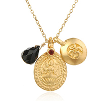 Lakshmi med granat, OM og sort Onyx